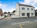 25 Wingate Lane South