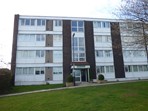 32 Woodlands Court