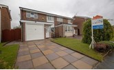 8 Charlesworth Close