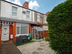 5 Whitsun Gardens