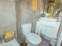 Image of Additional Image Bathroom