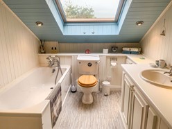 Image of En Suite / Second Bathroom