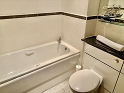 Image of En Suite Bathroom