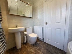 Image of Family Bathroom (additional)