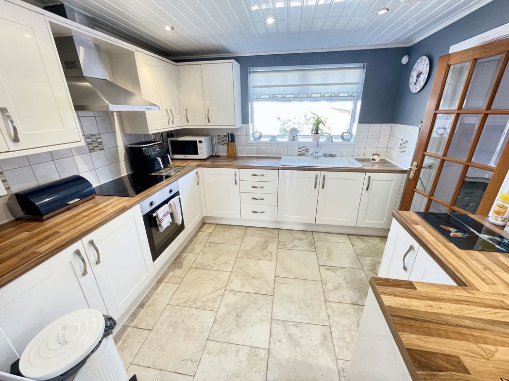 3 bed semidetached to buy in NE34