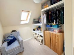 Image of Bedroom 4 / offset