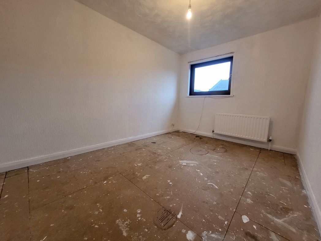 3 bed terrace to buy in NE31