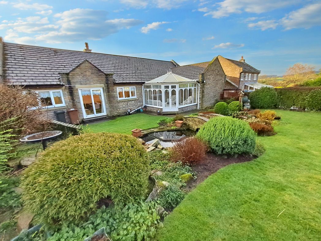 3 bed bungalow to buy in NE46