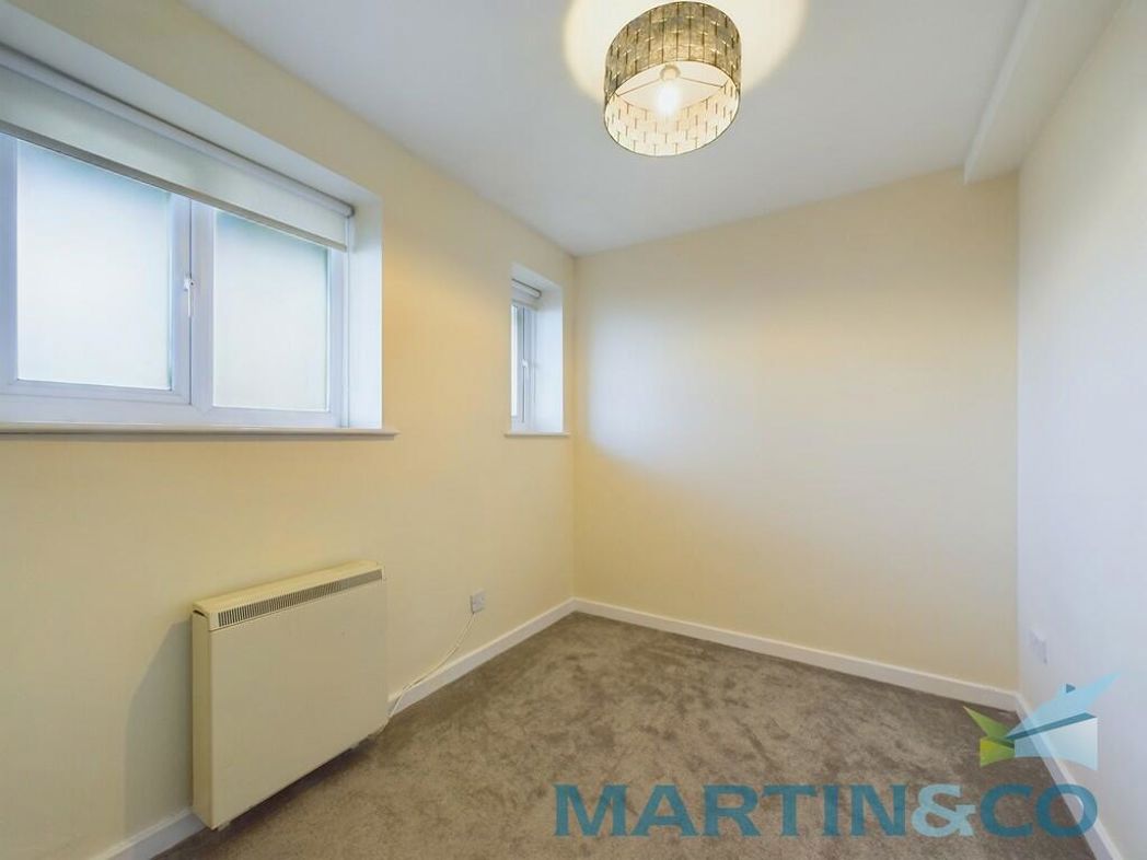 2 bed apartment to buy in L25