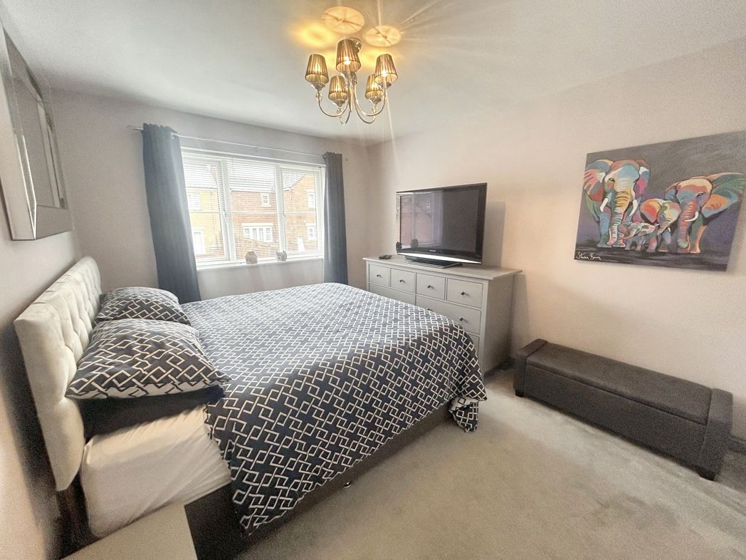 3 bed semidetached to buy in NE27