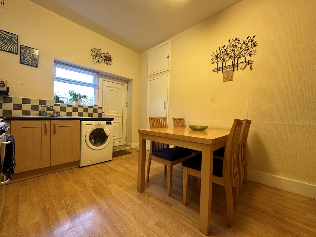 3 bed terrace to buy in NE31