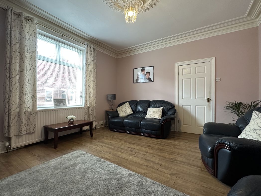 3 bed terrace to buy in NE31