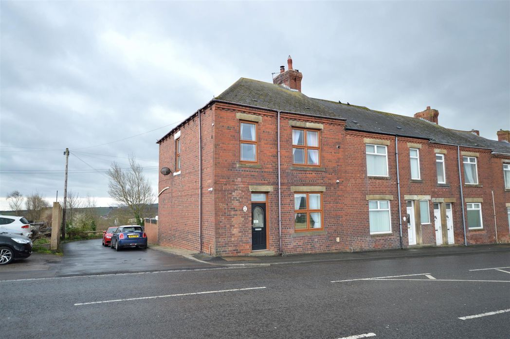 3 bed terrace to buy in DH9