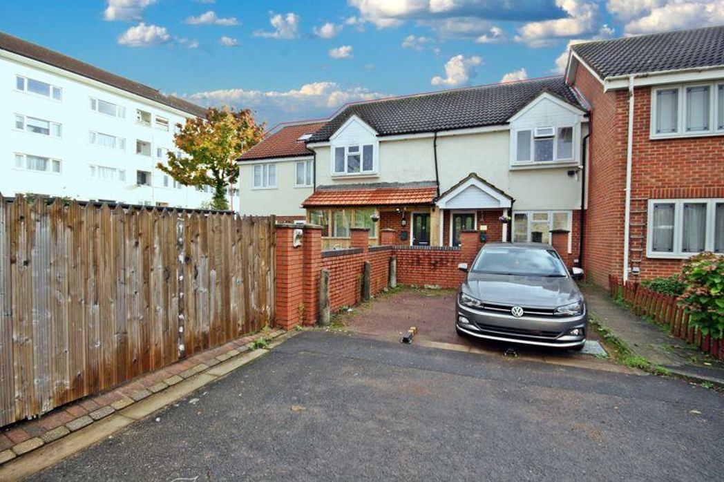 14 Wilstone Cl, Hayes UB4 9RL