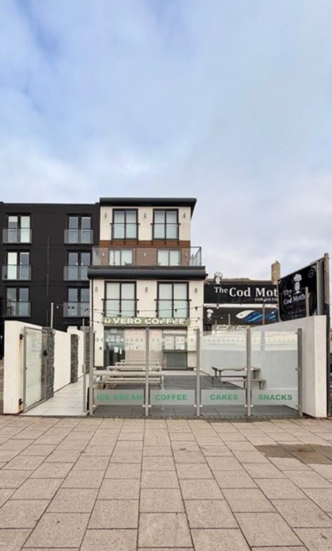 Santa Rosa Holiday Flats 425  Promenade, Blackpool, Lancashire, FY1 6BQ