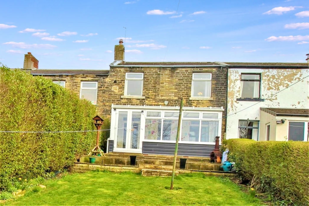 89 Almondbury Bank, Huddersfield, West Yorkshire, HD5 8HA