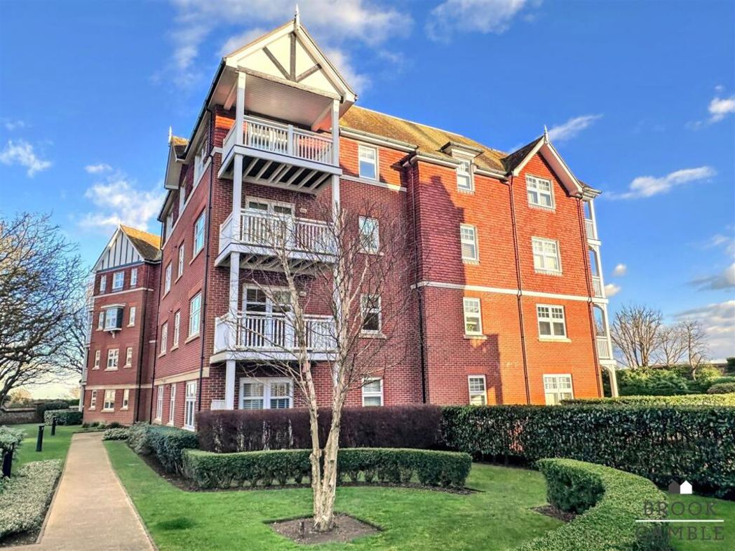18, St Saviour House, 2 Darley Rd, Eastbourne BN20 7GA