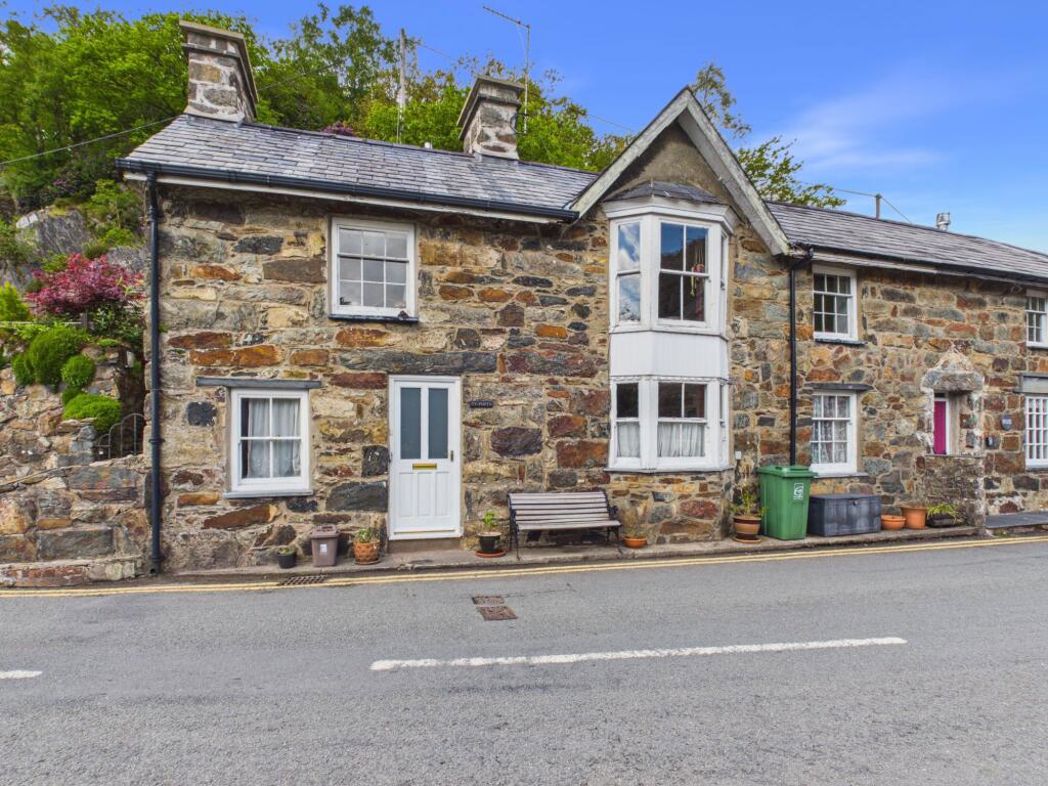 Ty Popty Smith Street, Beddgelert, Caernarfon, Gwynedd, LL55 4LT