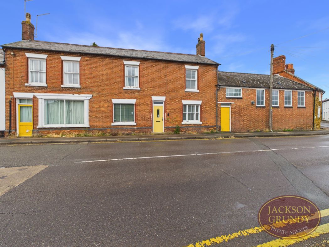 61 High St, Long Buckby, Northampton NN6 7RE
