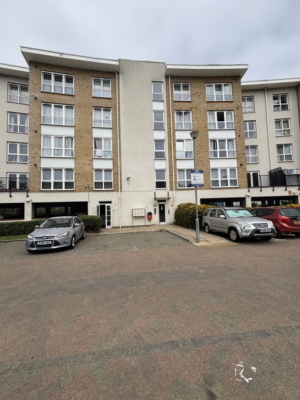 Flat 60 Aurora Court Romulus Road, Gravesend, DA12 2SE