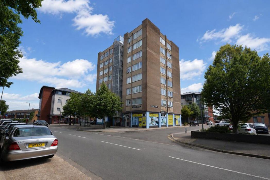 Flat 16 Mitre Court Bishopsfield Road, Fareham, Hampshire, PO14 1LN