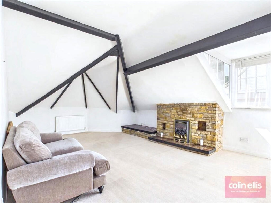 Flat 8 - 49 Esplanade Road, Scarborough, North Yorkshire, YO11 2AT