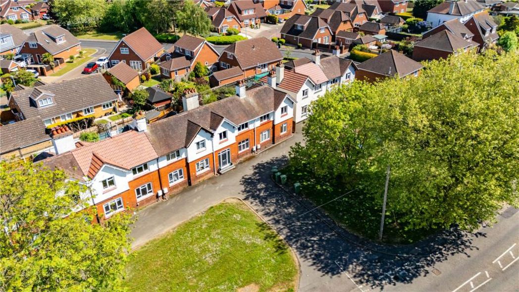 64 Peaks Ln, New Waltham, Grimsby DN36 4LY
