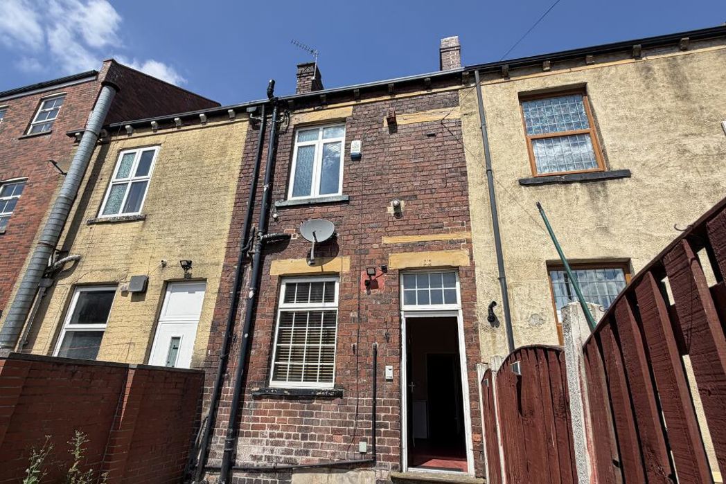 40 Peel St, Morley, Leeds LS27 8QE