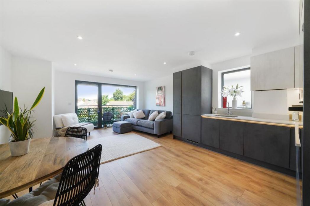 14 Harrowdene Rd, Wembley HA0 2JB