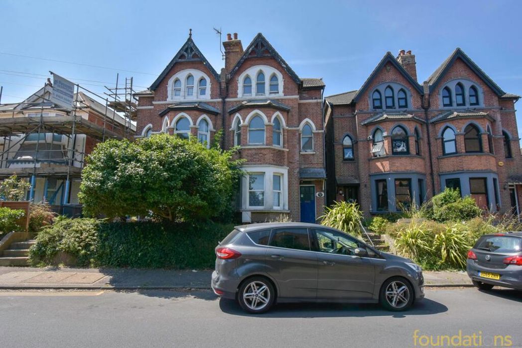 25 Hollier's Hill, Bexhill, Bexhill-on-Sea TN40 2DH